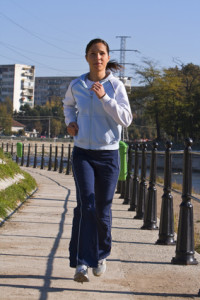 Junge Frau beim Joggen