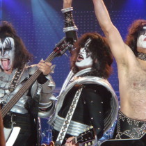 Gene Simmons, Tommy Thayer und Paul Stanley © Oliver Stollorcz