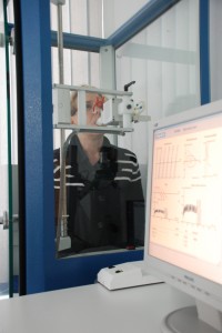 Patient bei der Spirometrie