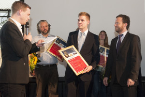 Lars Kilchert & Dr. Benedikt Zacher von Pflege.de bei der Preisverleihung © HMA 2012